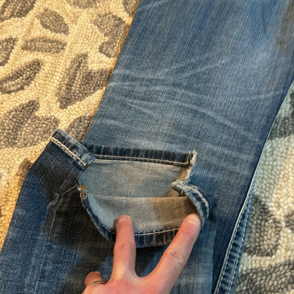 Rock revival jeans worn maybe 3 times - Picture 6 of 7